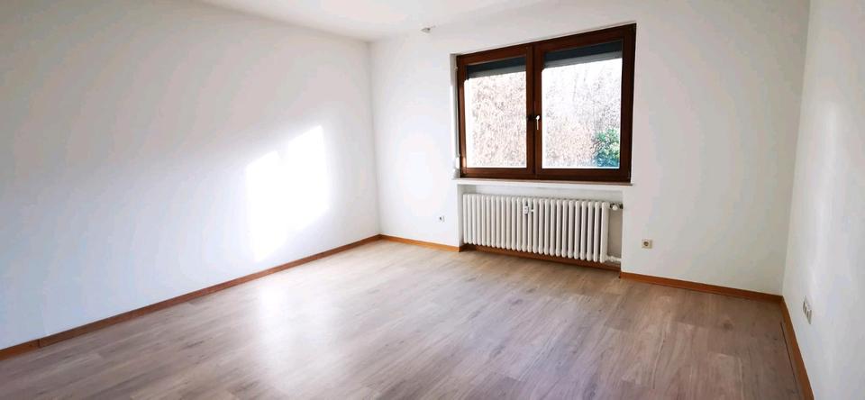 Erdgeschoßwohnung Fürstenberg - 4 Zimmer, 117 m&sup2;, 720&euro; | Angebot:26455236