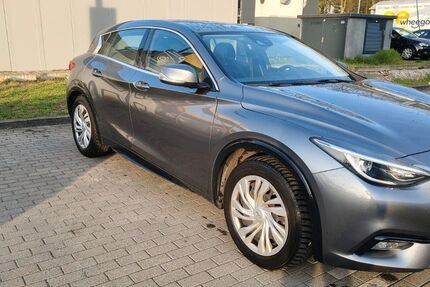 INFINITI Q30 132.950 km 9.488 &euro; Berlin 14050