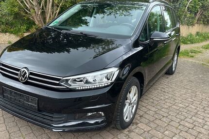 VW Touran 82.000 km 25.900 &euro; Stolberg 52224