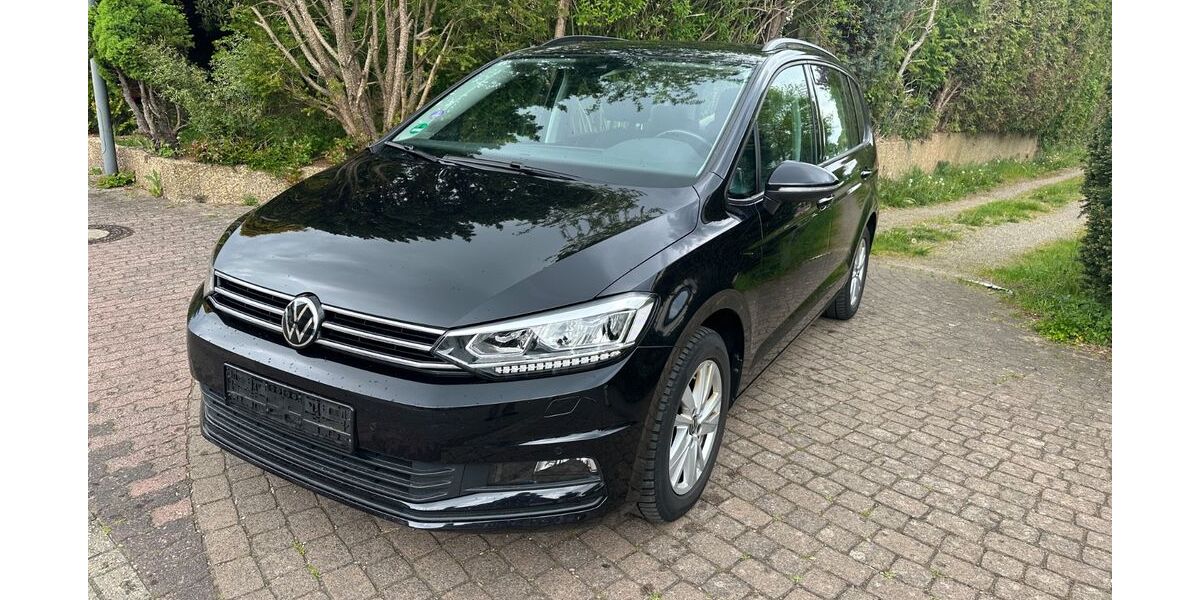 VW Touran 82.000 km 25.900 &euro; Stolberg 52224