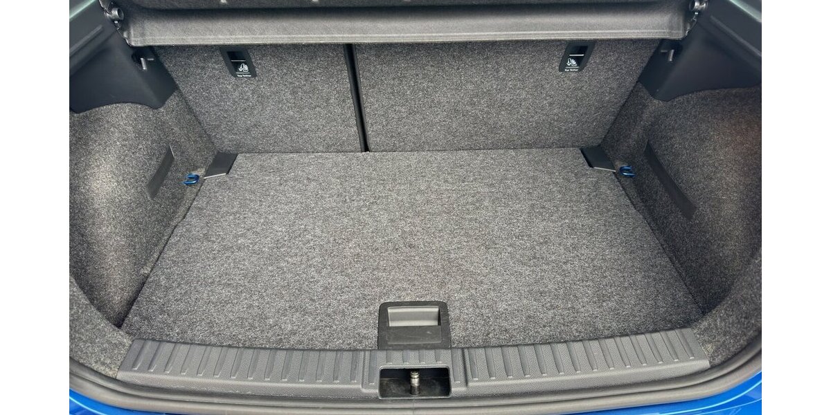 Seat Ibiza Style 40th Annivers.*LED/Navi-App/Kamera/Key 12.689 km 17.790 &euro; Bamberg 96052