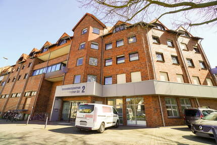 Praxis- oder Bürofläche in einem GeschäftshausGesundheitshaus in Paderborn auch Teilflächen möglich 6 zimmer