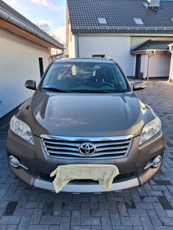 RAV 4