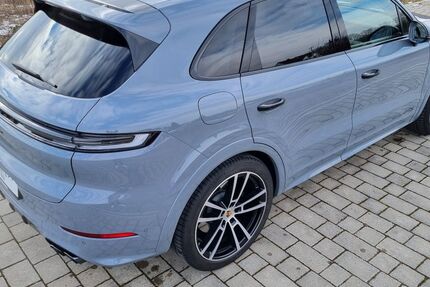 Porsche Cayenne 27.000 km 128.900 &euro; Pullach I. Isartal 82049