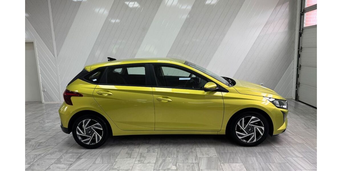 Hyundai i20 14.307 km 19.950 &euro; Liebenburg 38704