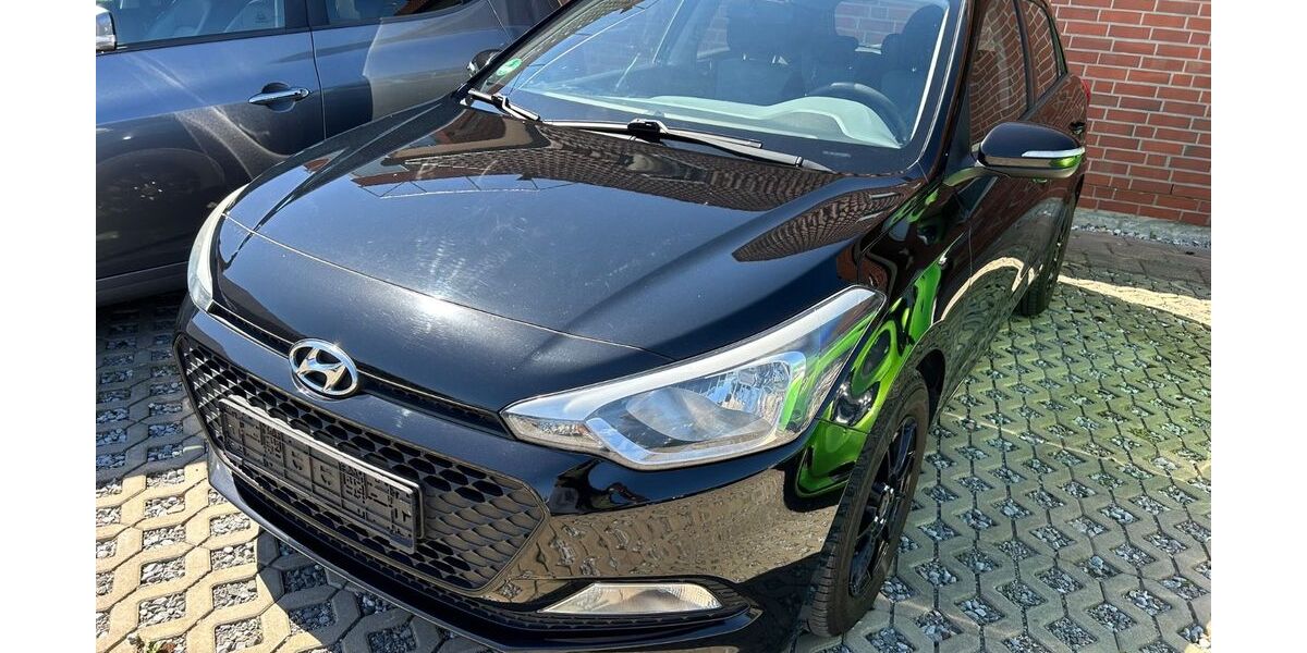 Hyundai i20 70.000 km 8.950 &euro; Stade 21680