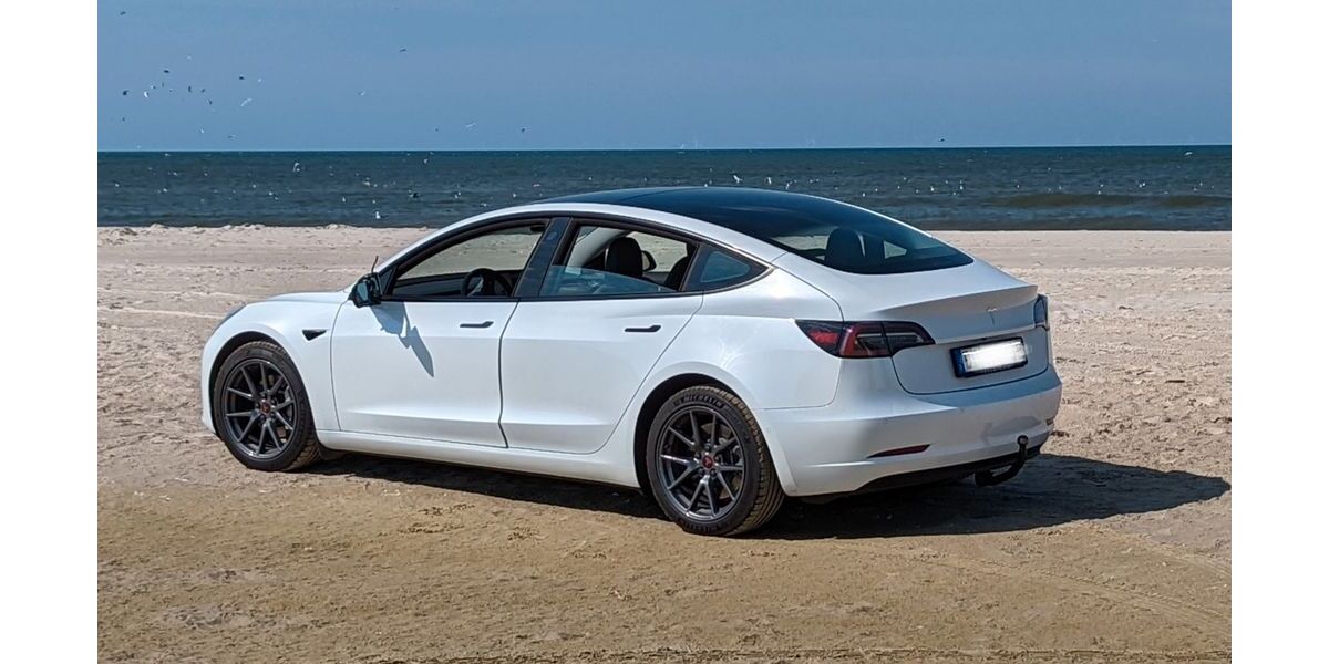 Tesla Model 3 171.000 km 20.800 &euro; Dresden 01309