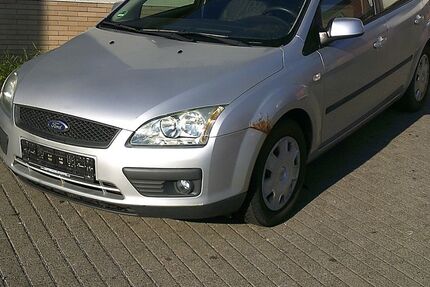 Ford Focus 112.500 km 999 € Eisfeld 98673
