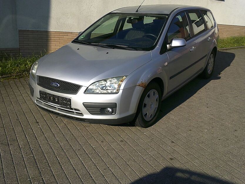 Ford Focus 112.500 km 999 € Eisfeld 98673
