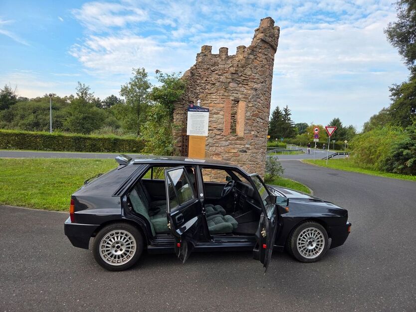 Lancia Delta 127.208 km 77.900 € Goldbach 63773
