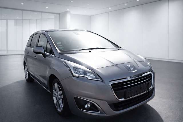 Peugeot 5008 118.223 km 12.550 &euro; Potsdam 14480