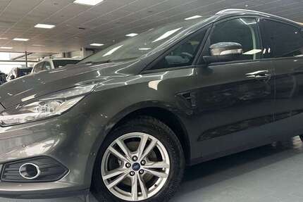 Ford S-Max 96.600 km 15.800 &euro; Hamm 59077