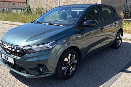 Dacia Sandero 16.350 km 16.490 &euro; Berlin 13156