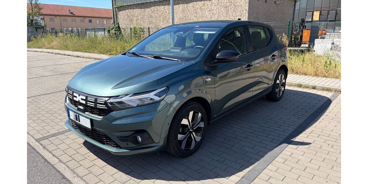 Dacia Sandero 16.350 km 16.490 &euro; Berlin 13156