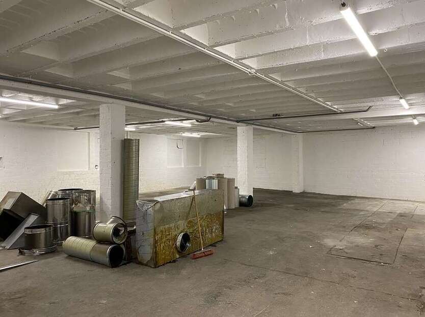 Halle in Hamburg 2.200 € 200 m²