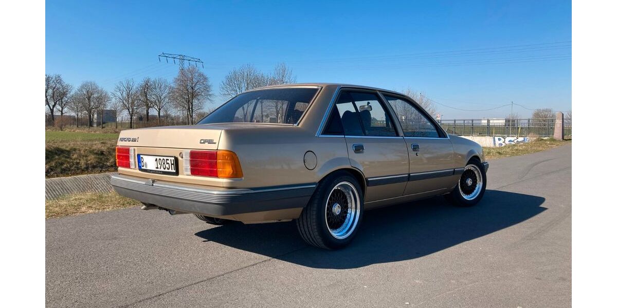 Opel Rekord 54.164 km 9.950 &euro; Berlin 12247