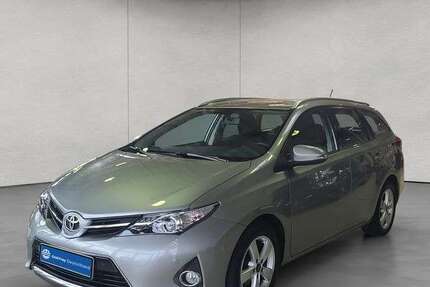Toyota Auris 70.900 km 12.990 &euro; Reutlingen 72766