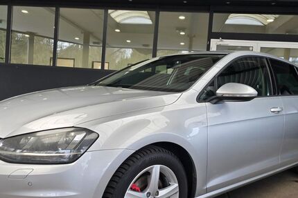 VW Golf 73.000 km 14.990 &euro; Göttingen 37081