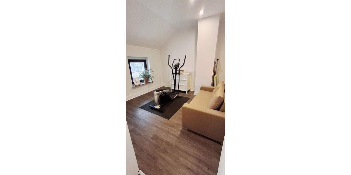 Bieterverfahren! zentrales Wohnjuwel: kernsaniertes Reihenhaus mit Solar, Kamin & Klima 3 zimmer