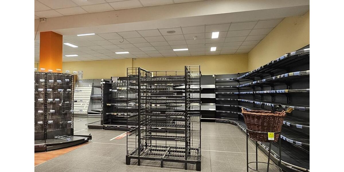 Werbewirksame Einzelhandelsfläche am Rande der Schwabacher Innenstadt zimmer