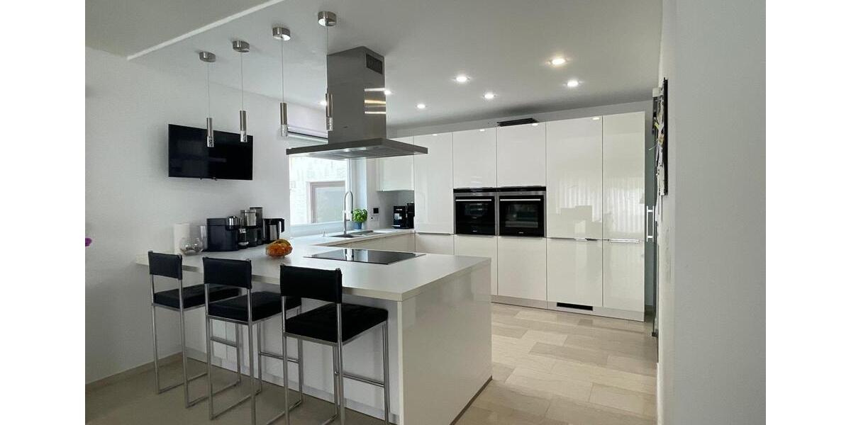 Einfamilienhaus Waldbronn - 9 Zimmer, 299 m&sup2;, 890.000&euro; | Angebot:25945592