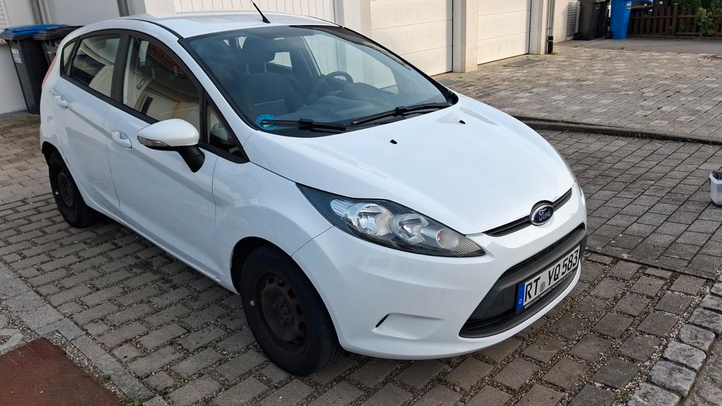 Ford Fiesta 174.000 km 2.100 &euro; Walddorfhäslach 72141