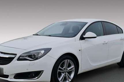 Opel Insignia 104.000 km 11.990 &euro; Pettendorf 93186