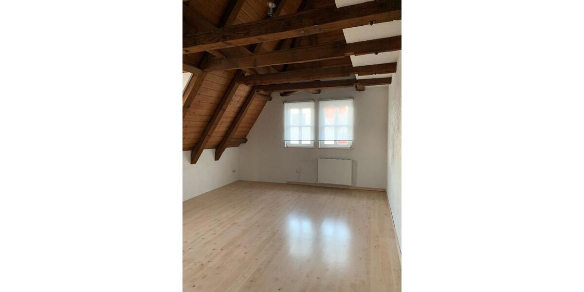 Dachgeschoßwohnung Ludwigsburg Hoheneck - 2.5 Zimmer, 70 m&sup2;, 239.000&euro; | Angebot:26844883