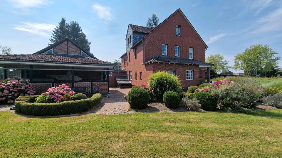 Einfamilienhaus Holzminden - 12 Zimmer, 320 m&sup2;, 2.000&euro; | Angebot:26037589