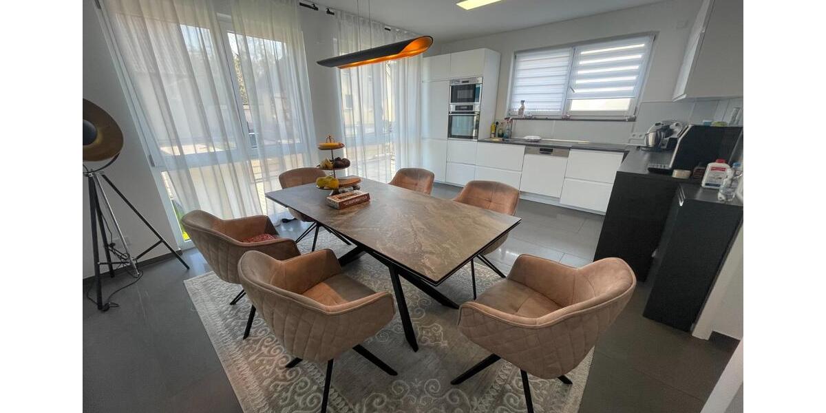 Doppelhaushälfte Hanau Lamboy - 6 Zimmer, 160 m&sup2;, 2.200&euro; | Angebot:25750507