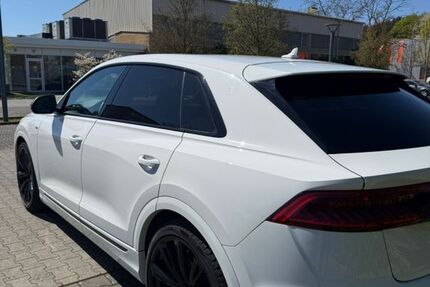 Audi Q8 64.180 km 65.200 &euro; Eschborn 65760