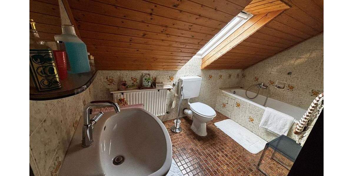 Reihenmittelhaus Krefeld Fischeln - 5 Zimmer, 120 m&sup2;, 430.000&euro; | Angebot:25533093