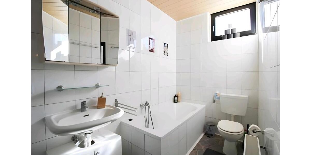 Erdgeschoßwohnung Rödinghausen - 3 Zimmer, 120 m&sup2;, 900&euro; | Angebot:26405993