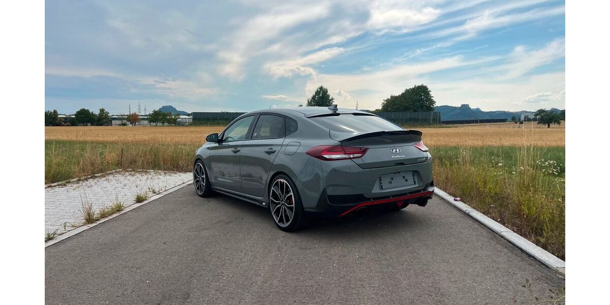 Hyundai i30 91.800 km 21.099 &euro; Singen 78224