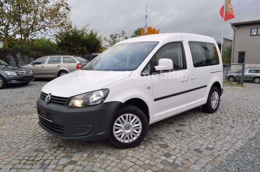 VW Caddy 107.000 km 8.980 € Ahrensboek 23623