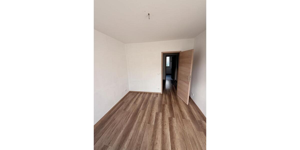 Erdgeschoßwohnung Remscheid Lüttringhausen - 3.5 Zimmer, 62 m&sup2;, 680&euro; | Angebot:24729845