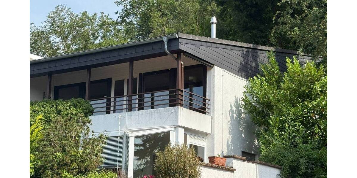 **Beeindruckende Doppelhaushälfte in Best-Lage von Gelnhausen-Stadt mit Traumblick** 5 zimmer