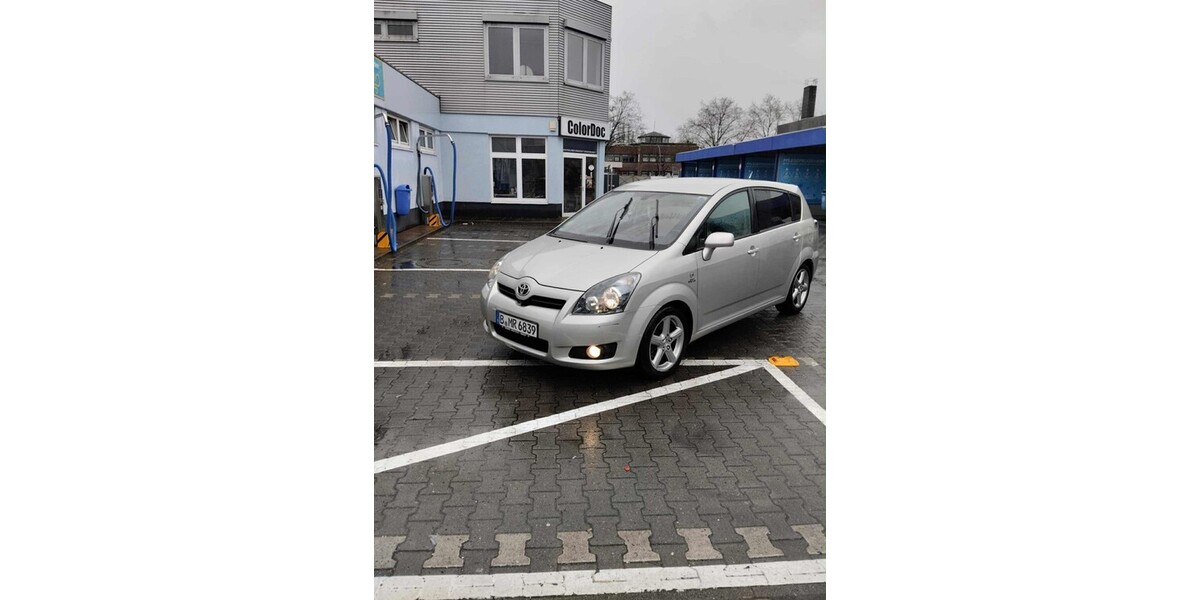 Toyota Verso 200.000 km 3.499 € Berlin 10178