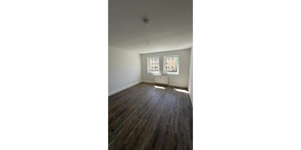 Erdgeschoßwohnung Sangerhausen - 4 Zimmer, 78 m&sup2;, 455&euro; | Angebot:26423864