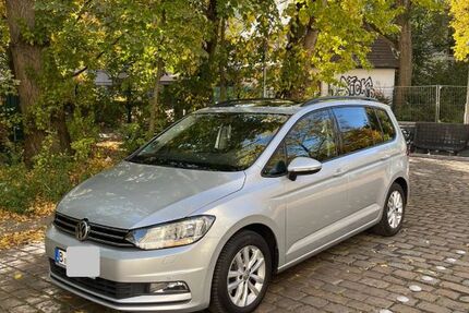 VW Touran 158.000 km 12.499 € Berlin 13437