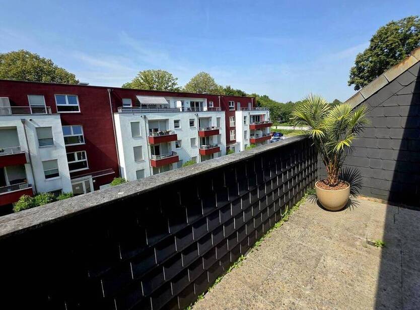 Schönes Dachstudio mit Loggia in Gladbeck-Brauck in Grünlage
