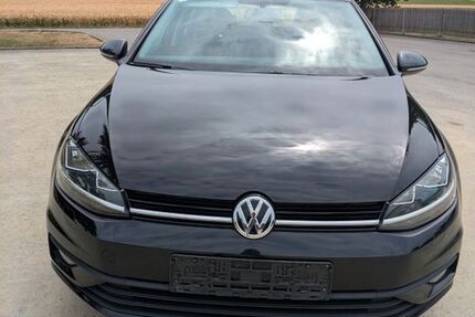 VW Golf 128.000 km 10.500 &euro; Rietheim-Weilheim 78604