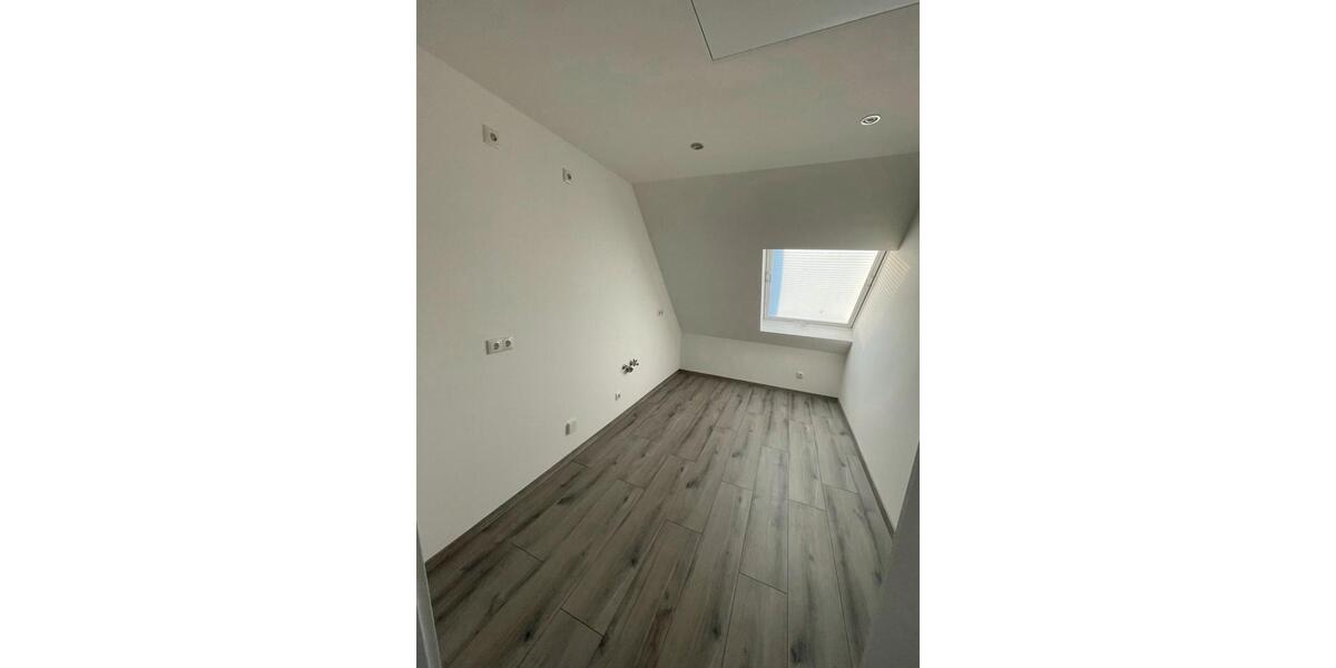 Dachgeschoßwohnung Hückelhoven - 2 Zimmer, 42 m&sup2;, 575&euro; | Angebot:26414691