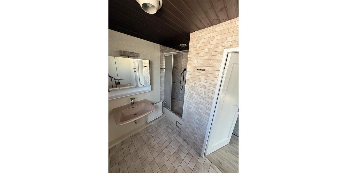 Doppelhaushälfte Neu-Isenburg Isenburg - 3 Zimmer, 110 m&sup2;, 2.200&euro; | Angebot:25924202