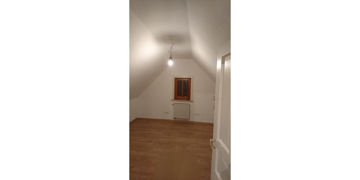 Einfamilienhaus Hilders - 4 Zimmer, 80 m&sup2;, 800&euro; | Angebot:24752465