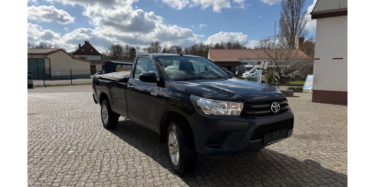 Toyota Hilux 232.650 km 16.900 &euro; Luckau 15926