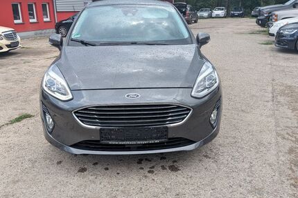 Ford Fiesta 122.028 km 7.999 &euro; Pinnow 19065
