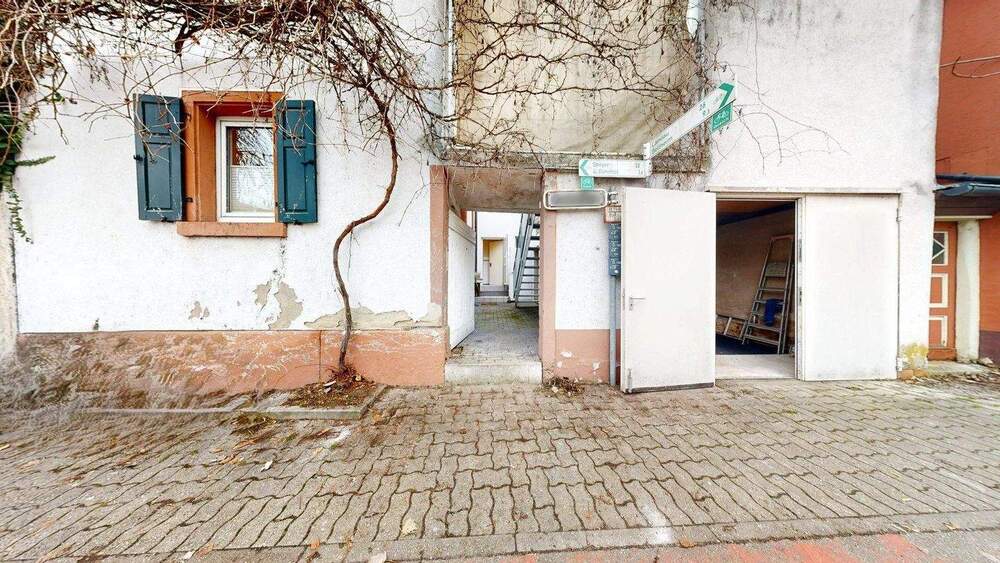 Mehrfamilienhaus, Wohnhaus Germersheim - 6 Zimmer, 125 m&sup2;, 220.000&euro; | Angebot:24738220