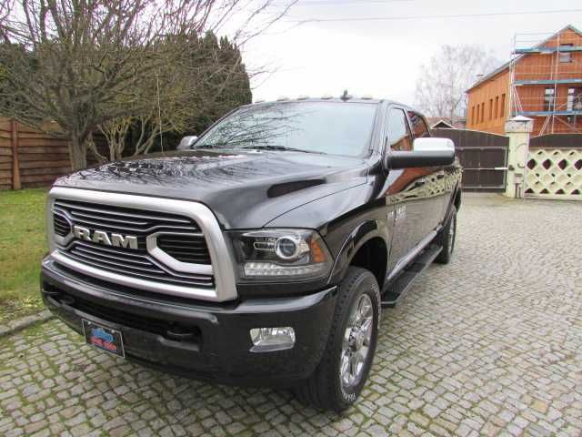 Dodge RAM 147.000 km 47.990 &euro; Großfahner 99100