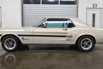 Ford Mustang 49.850 km 44.900 € Brühl 50321